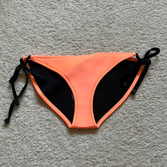 NWOT TRIANGL swimwear orange bikini bottom size medium - Picture 1 of 5